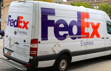 フェデックスの、日本郵便との「UGX」協業拡大（越境EC向け欧州配送）
